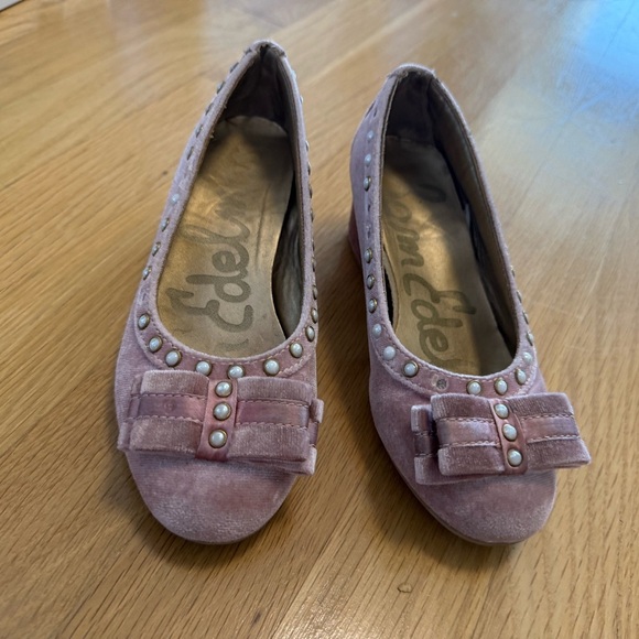 Sam Edelman Mauve Velvet Flats with Bow and Pearls kids girls shoes - Picture 14 of 14